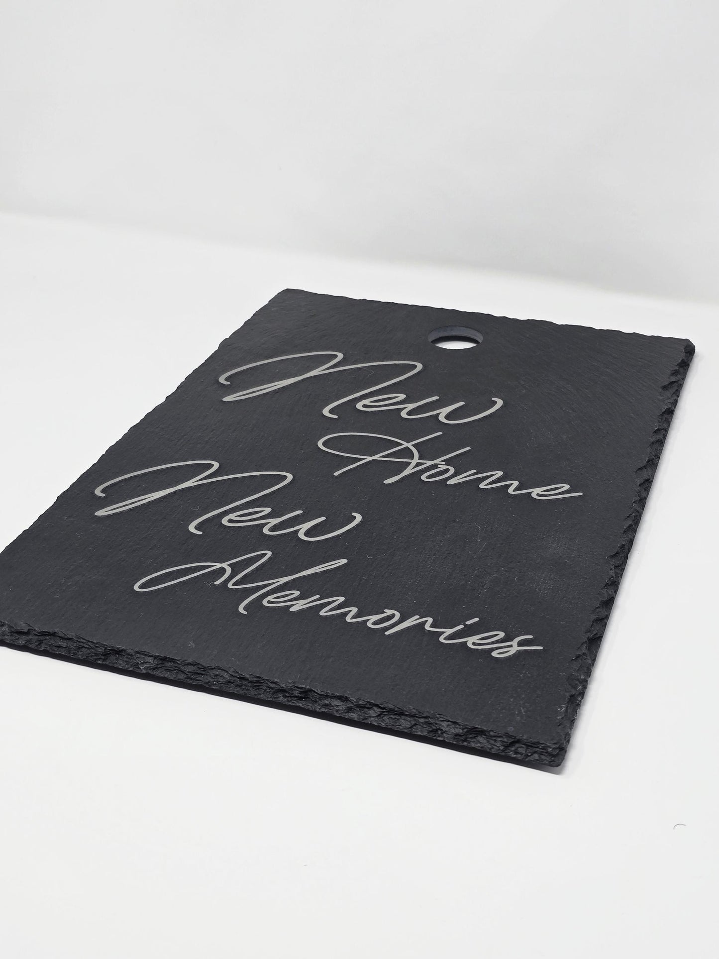 Engraved slate stone Board – “New Home New Memories” – Housewarming Gift – Rustic Kitchen Decor – Personalized option